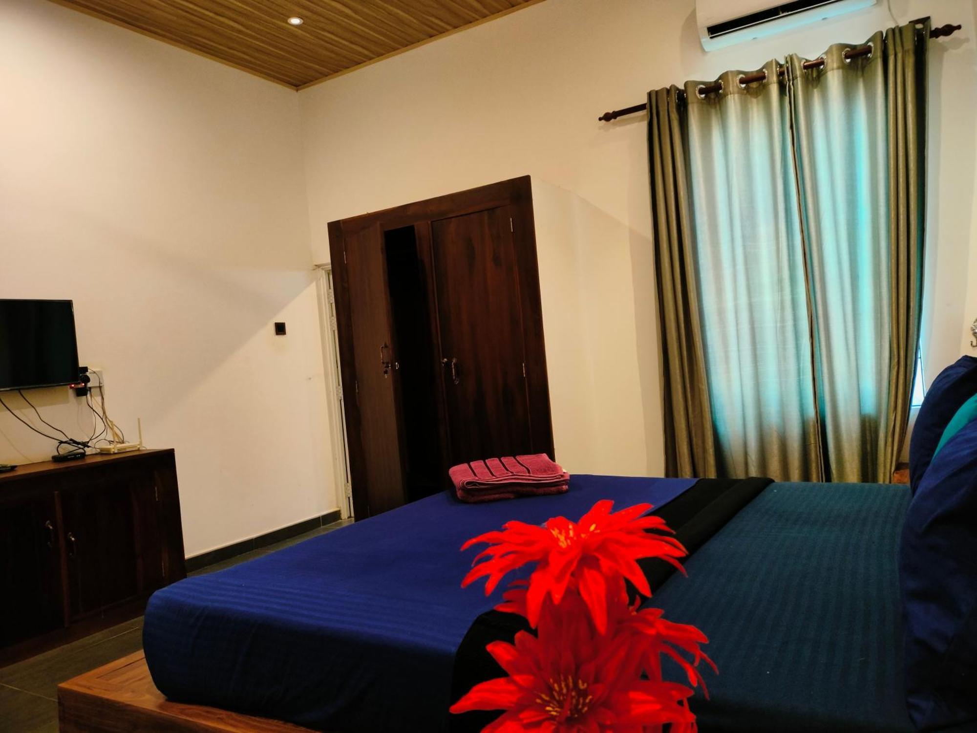 פוטאלם Taj Residence מראה חיצוני תמונה
